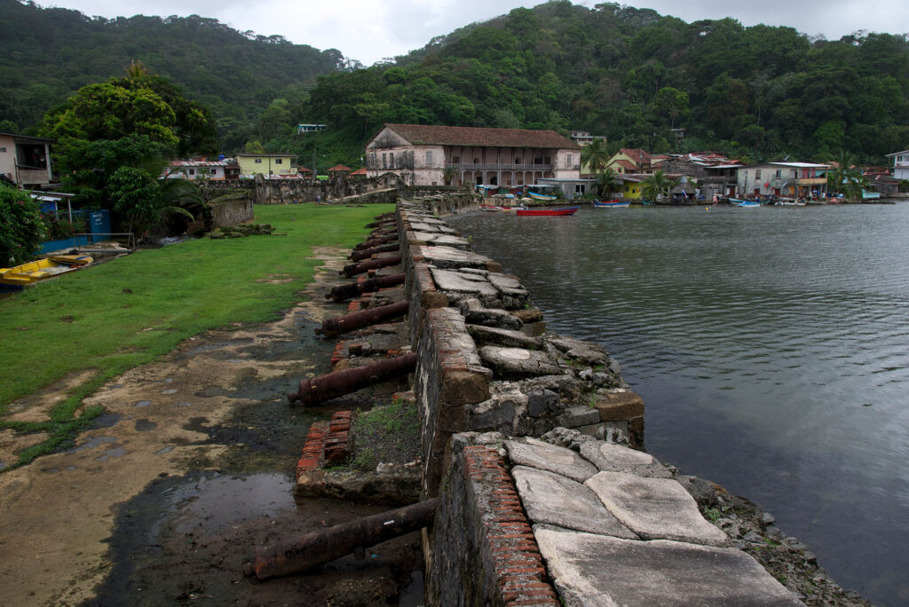 Canal_de_Panamá_Fortaleza_y_Aduana_de_Portobelo